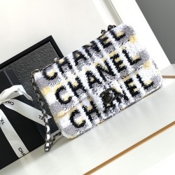 샤넬 24ss 클래식  25cm