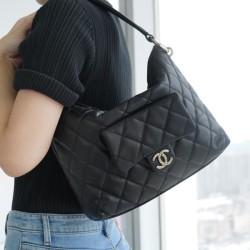 샤넬 23B 호보백 블랙 은장