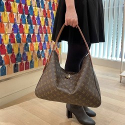 루이비통 24FW 슬라우치 MM M12098