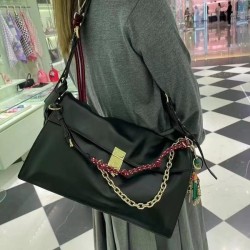 프라다 소프트 사운드 가죽 숄더백 최신상