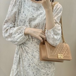 샤넬 보이백 미디움 캐비어 보이백