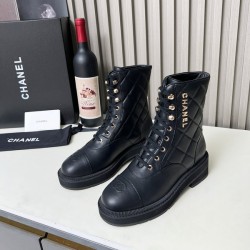 샤넬 25SS 컴뱃 퀄팅 하프부츠 램스킨