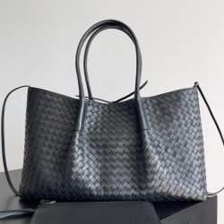 보테가베네타  피나코테카 43