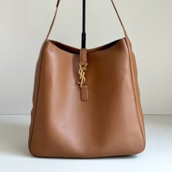 생로랑 LE5A7 호보백