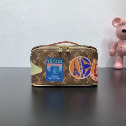 루이비통 컴파트먼트 토일레트리 파우치백 M14744