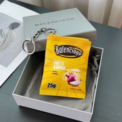 발렌시아가 칩스 백참 키링