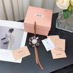 미우미우 트릭 레더 백참