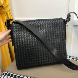 보테가베네타 인트레치아토 남성용 크로스백