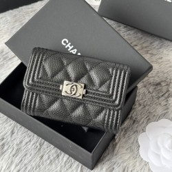 샤넬 보이 캐비어 플랩 카드 지갑 A80603