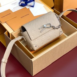 루이비통 스티머 웨어러블 월렛 베르도 M13889