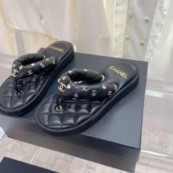 샤넬 CC 로고 퀼팅 플립플랍 슬리퍼