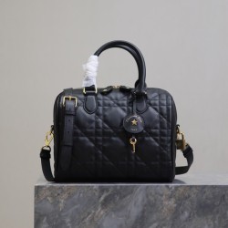 디올 그루브 토트백 25