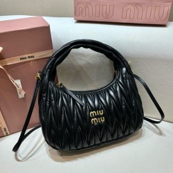 미우미우 미디엄 완더 마테라쎄 나파 호보백 5BC153