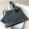 프라다 퀼팅 레더 토트백 1BG547