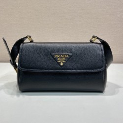 프라다 25FW 스몰 레더 숄더백 1BN022