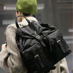 프라다 리나일론 백팩 2VZ110