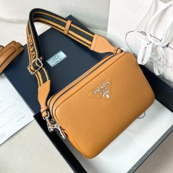 프라다 25SS 레더 숄더 1BH082