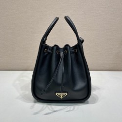 프라다 달링 레더 버킷백 1BE087