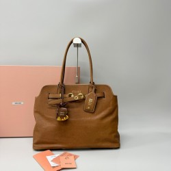 미우미우 아방뛰르 나파 레더 숄더 5BG2912