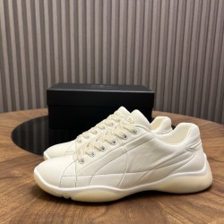 프라다 나파 레더 로우탑 스니커즈 2EE429