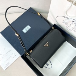 프라다 25SS 삼각로고 소프트 숄더 1BC239