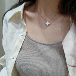 반클리프 알페 알함브라 펜던트