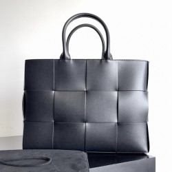 보테가베네타 아르코 토트 37cm 올블랙