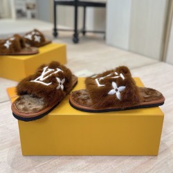 루이비통 25ss (유럽판) 시어링 퍼 뮬 슬리퍼