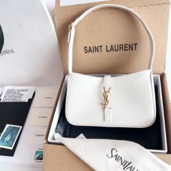 생로랑 LE 5 A 7 카바스 레더 호보백 657228