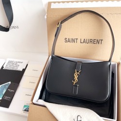 생로랑 LE 5 A 7 카바스 레더 호보백 657228