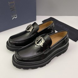 디올 익스플로러 로퍼