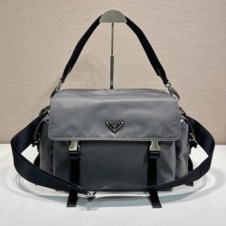 프라다 익스플로어 리나일론 2VD082