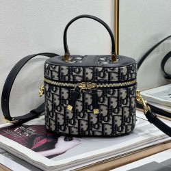 디올가방 여성크로스백 CD시그니처 스몰 베니티