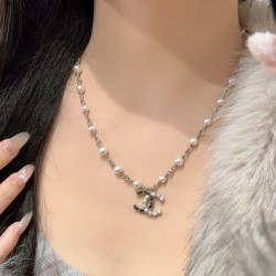 샤넬 CC 로고 펄 목걸이