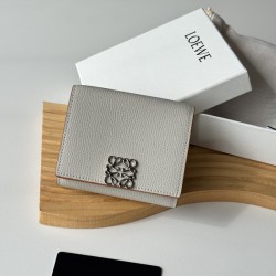 로에베 아나그램 레더 삼단 지갑