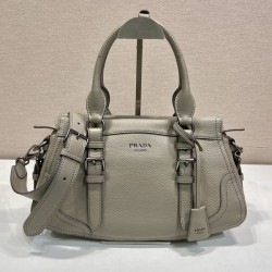 프라다 25FW 레더 토트 1BG604