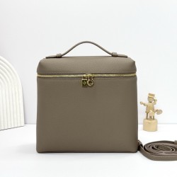 로로피아나 엑스트라 포켓 L23.5 백팩