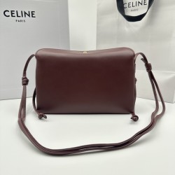 셀린느 트리오 플랩 10P862