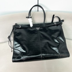 프라다 가죽 토트백 2VG128