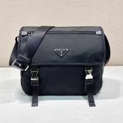프라다 테수토 나일론 메신저백 1BD953