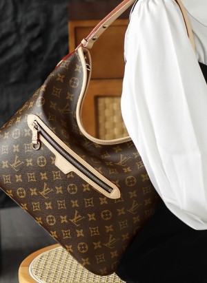 루이비통 라인업  M27335